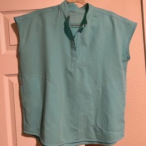 FIGS Women’s Fresh Aqua Rafaela Oversized Scrub Top - Small